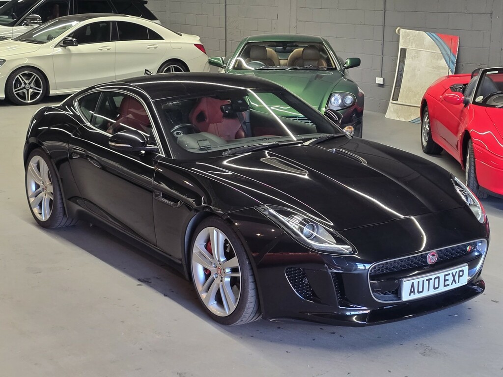 Jaguar F-Type V8 Svr Coupe Black #1