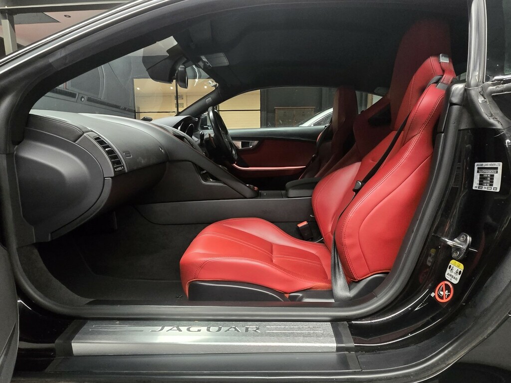 Jaguar F-Type V8 Svr Coupe Black #46
