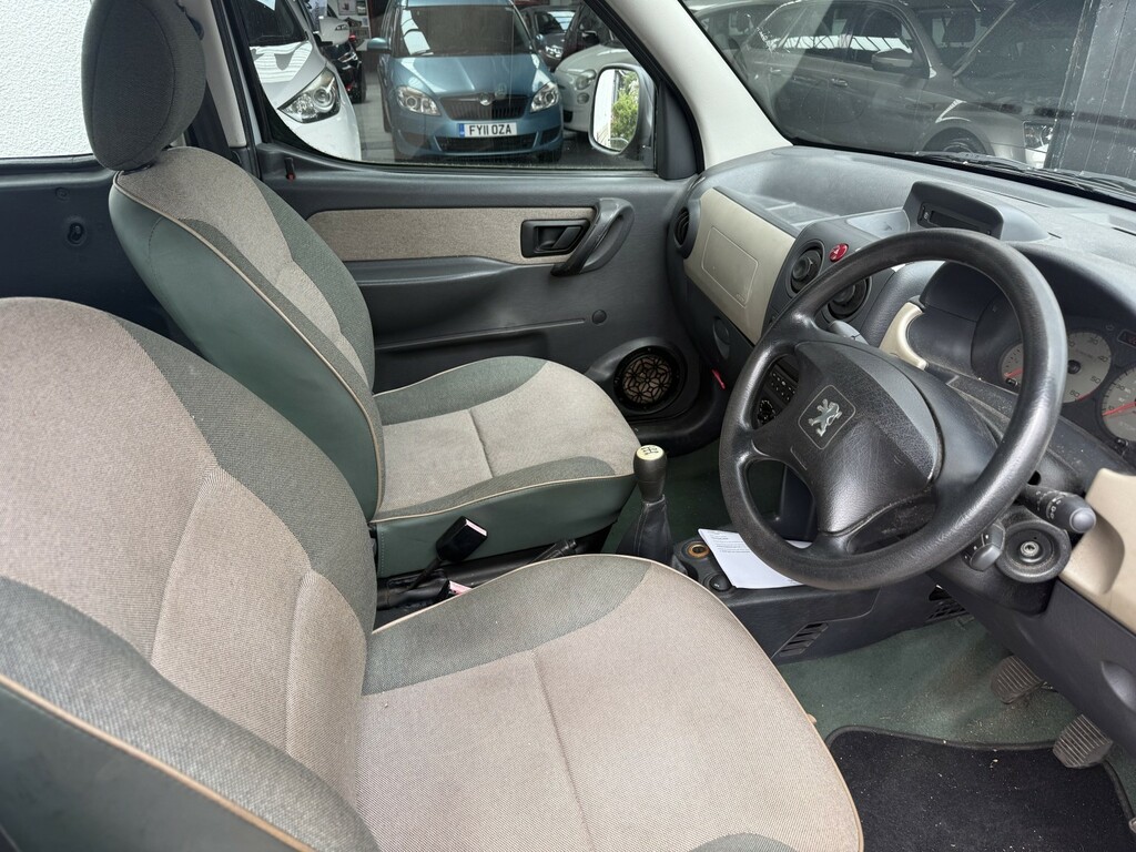 Peugeot Partner 1.9 D Green #9