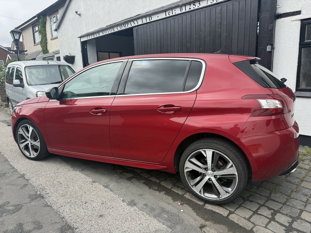 Peugeot 308 1.2 Puretech Gt Line Red #3