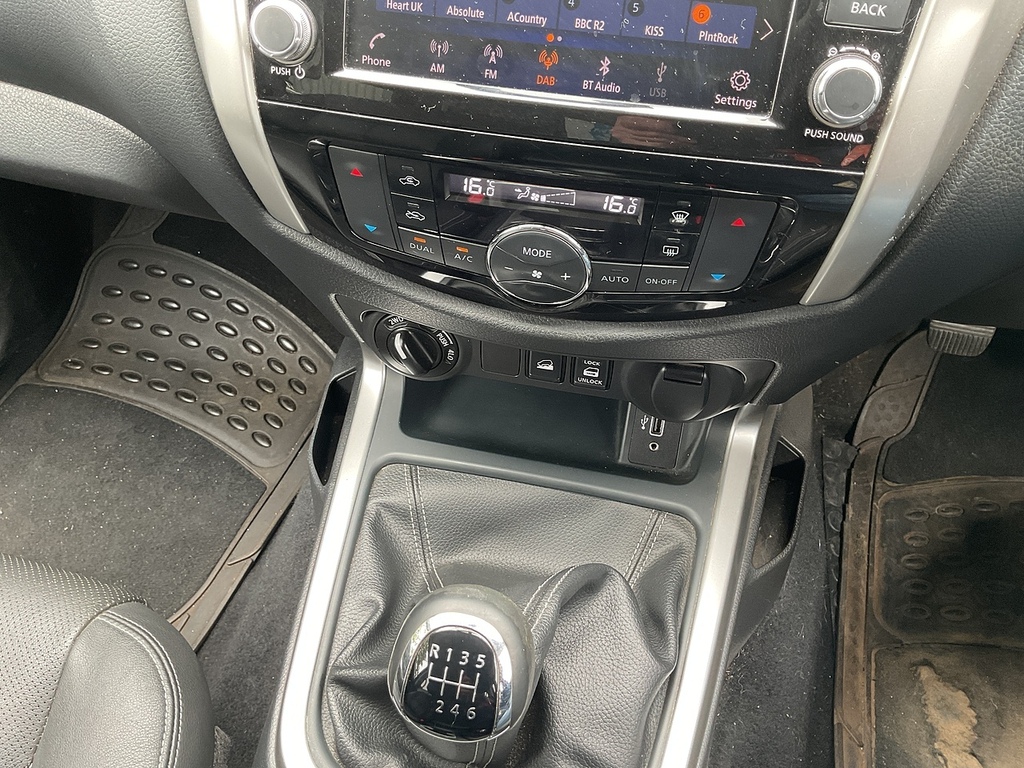 Nissan Navara Dci Tekna Dcb Grey #24