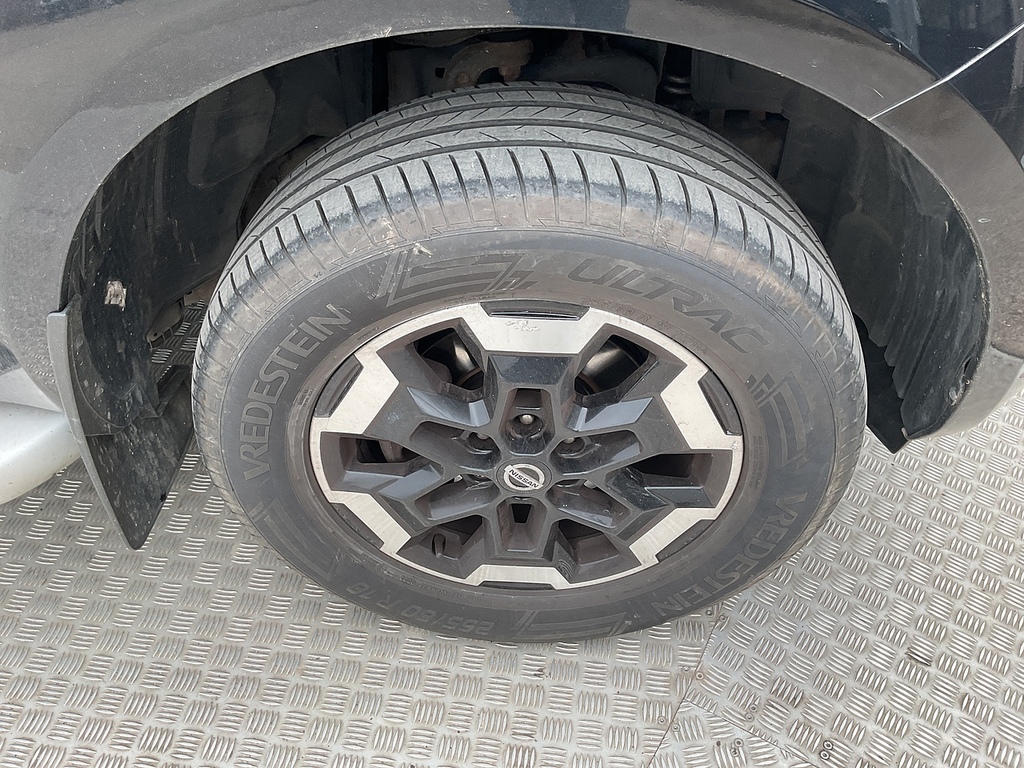 Nissan Navara Dci Tekna Dcb Grey #31