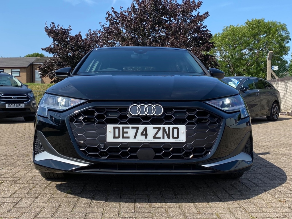 Audi A3 30 Tfsi Sport DE74ZNO Black #3