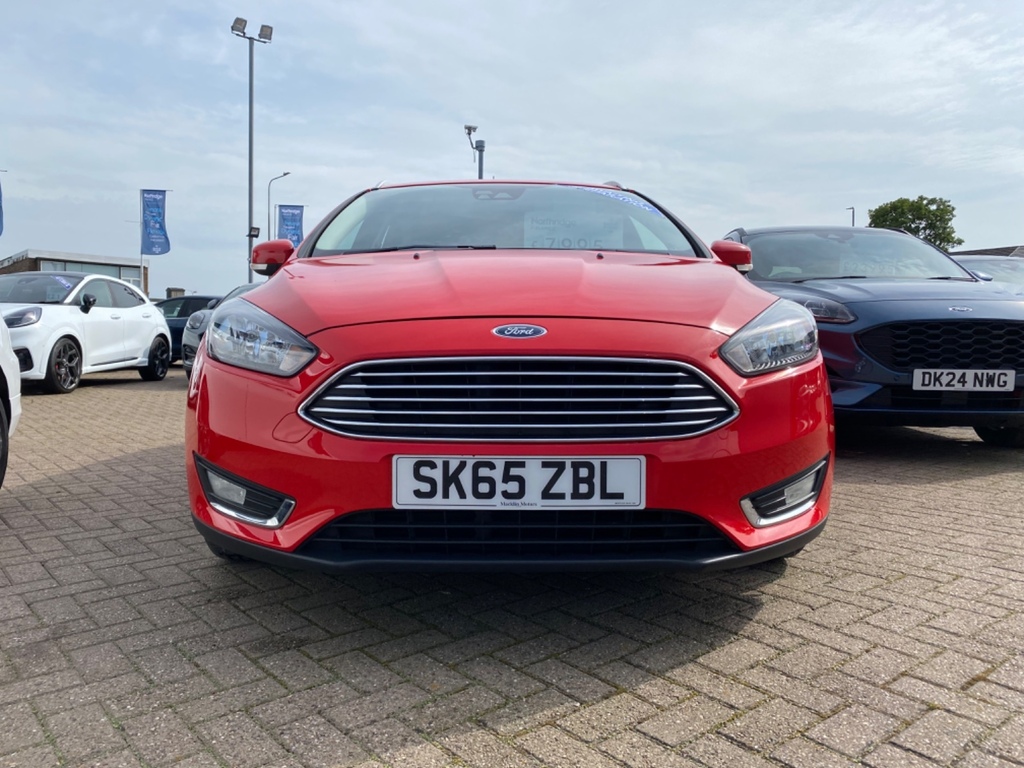 Ford Focus 1.5 Ecoboost Titanium SK65ZBL Red #2