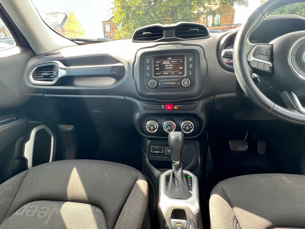 Jeep Renegade Longitude White #18
