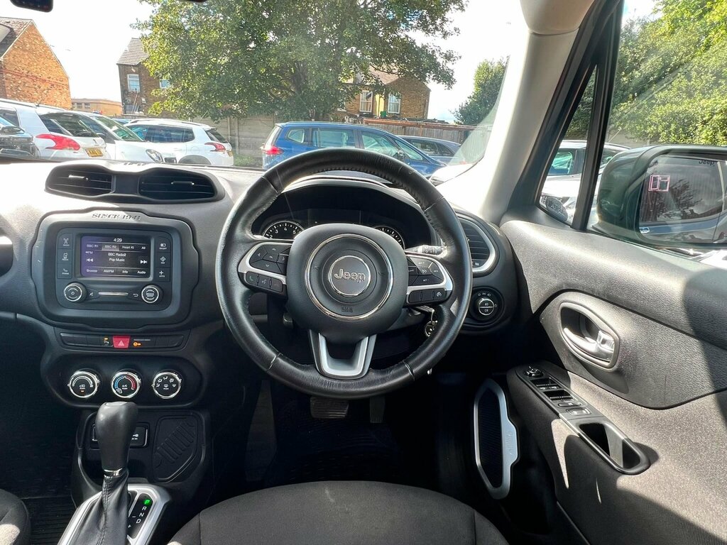 Jeep Renegade Longitude White #15
