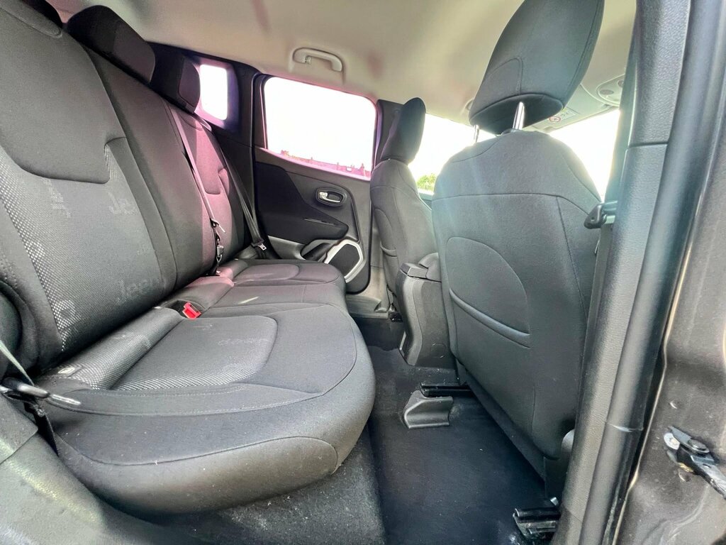 Jeep Renegade Longitude White #12