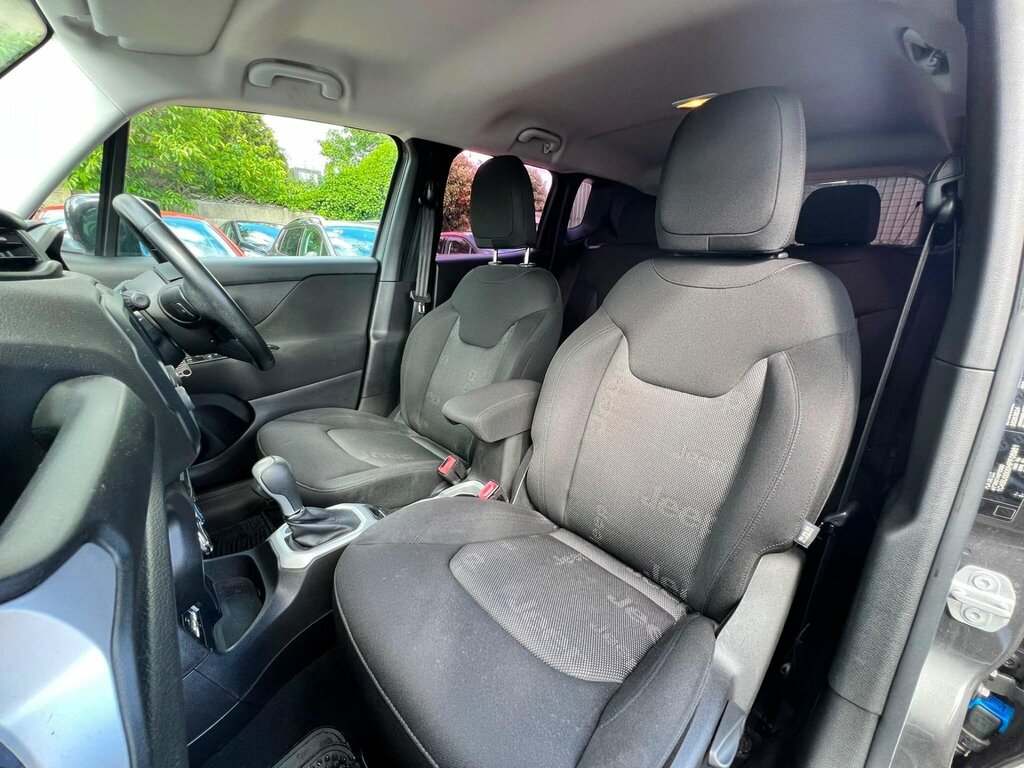 Jeep Renegade Longitude White #10