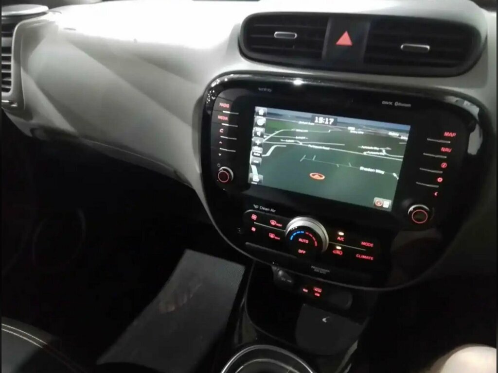 Kia Soul 1.6 Crdi Connect Plus Euro 6 Silver #4