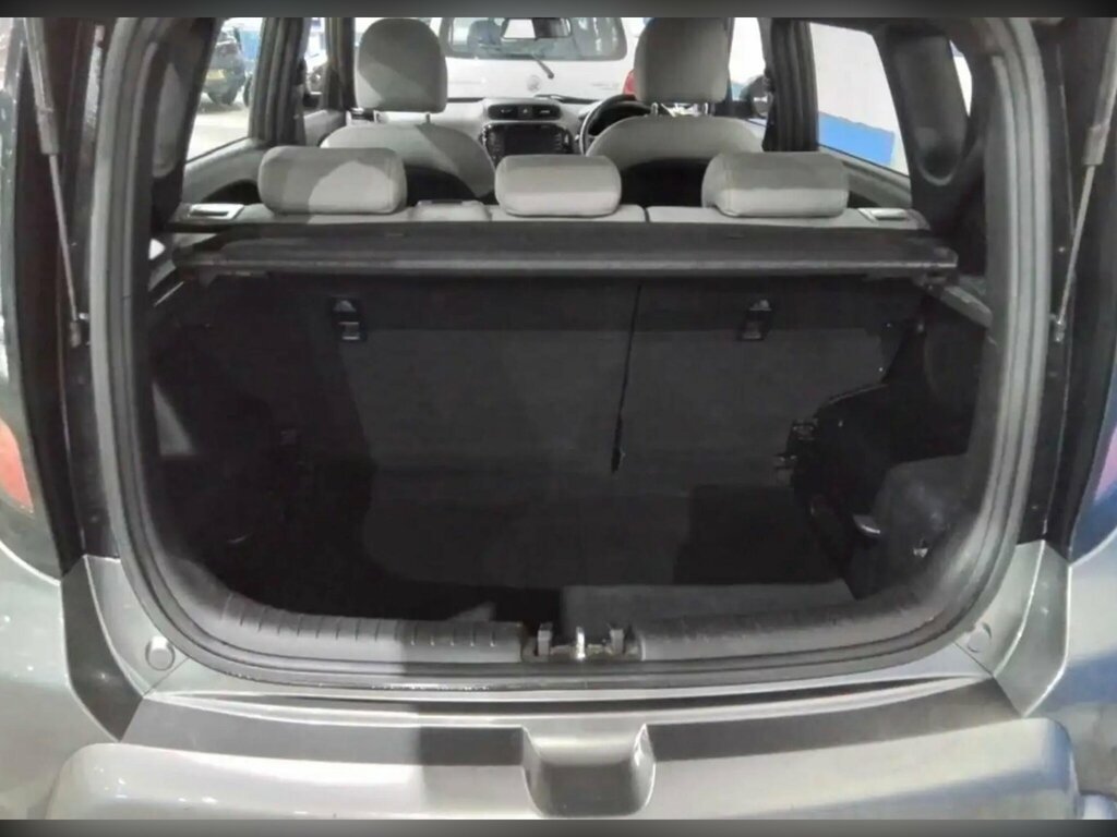 Kia Soul 1.6 Crdi Connect Plus Euro 6 Silver #2