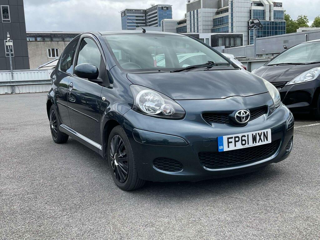 Toyota Aygo 1.0 Vvt-i Ice Multimode Euro 5 Green #2