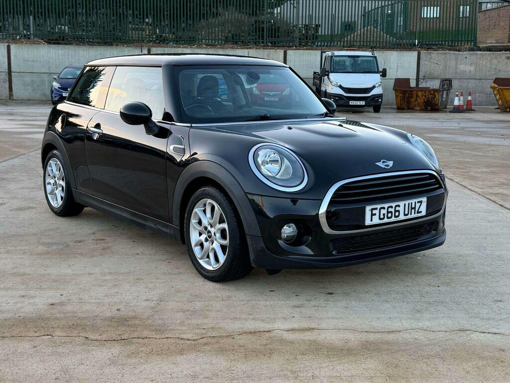 Mini Hatch 1.5 Cooper Euro 6 Ss FG66UHZ Black #5