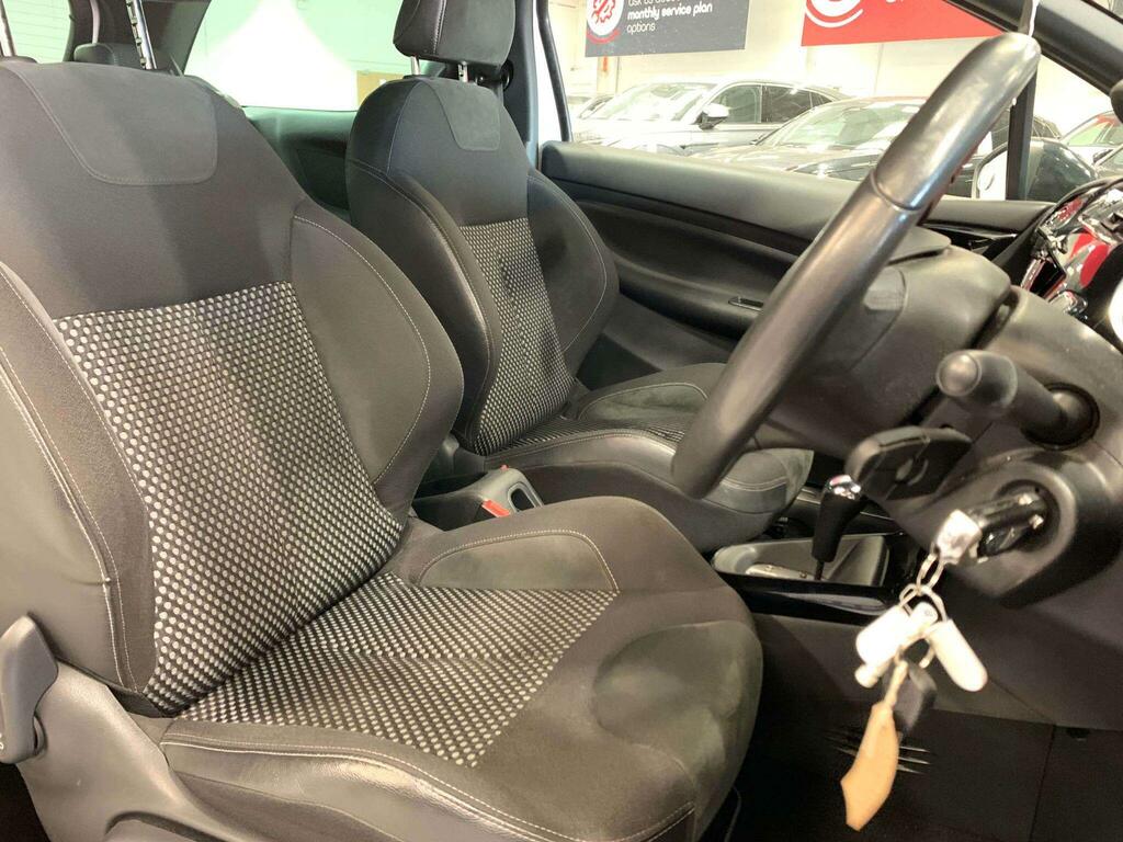 Citroen DS3 Hatchback 1.6 Vti Dstyle 201363 Black #25
