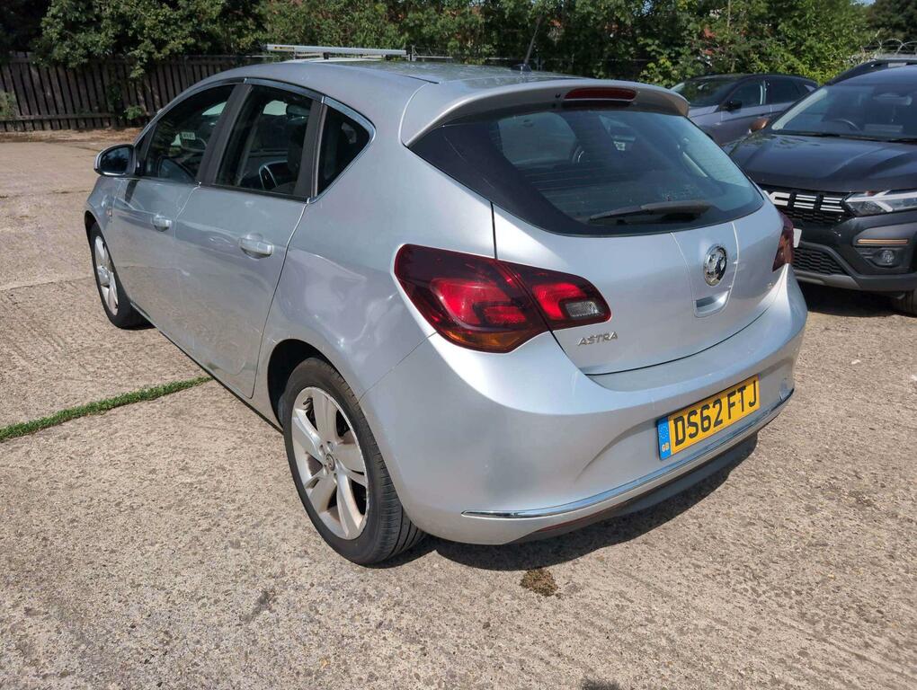 Vauxhall Astra 1.6 16V Sri Euro 5 Silver #4