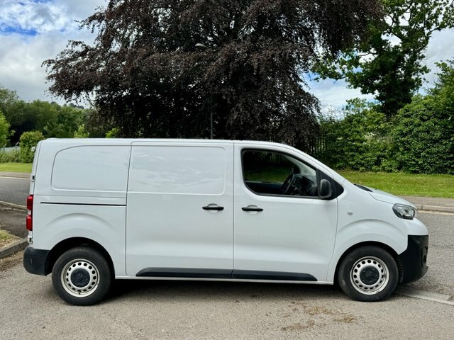 Peugeot Expert 2022 2.0 Bluehdi 1400 Professional Premium Standar White #4