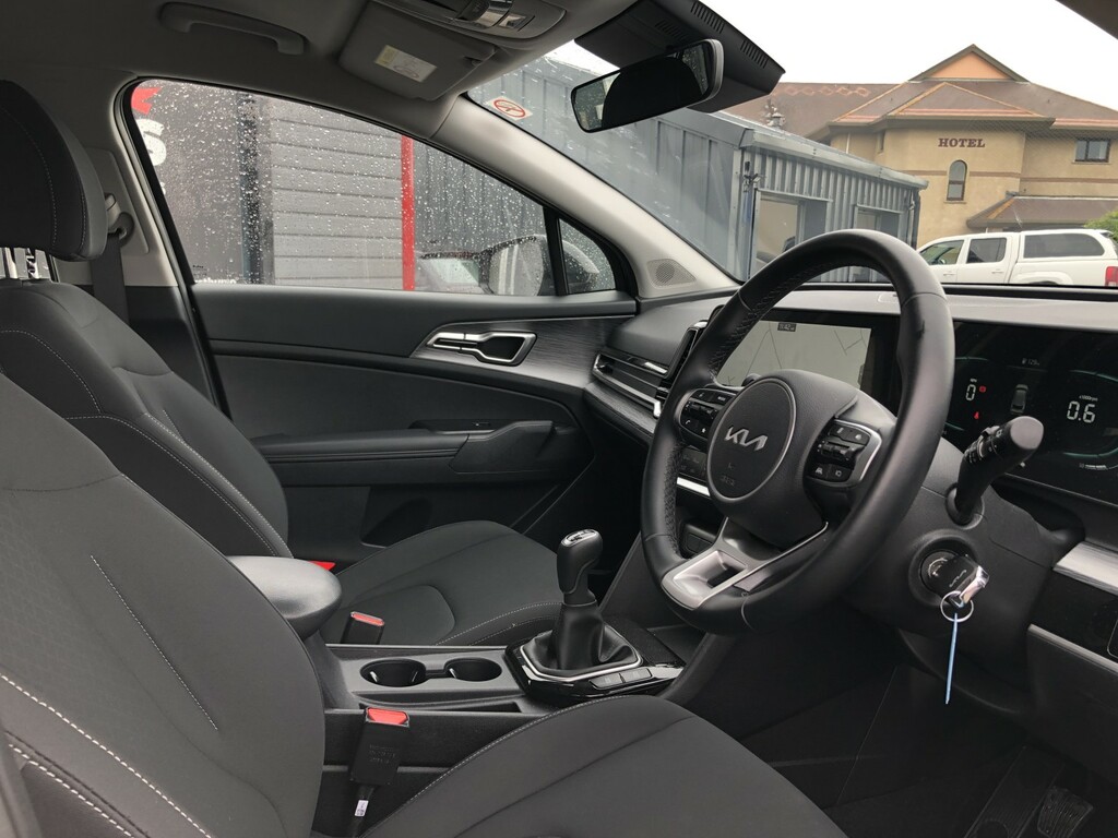 Kia Sportage Suv 1.6 T-gdi Mhev 2 2025 LD75FYE Black #6