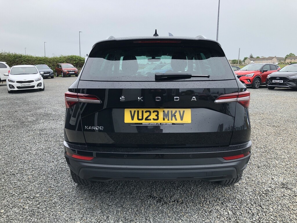Skoda Karoq Suv 1.5 Tsi Act Se L 2023 VU23MKV Black #5