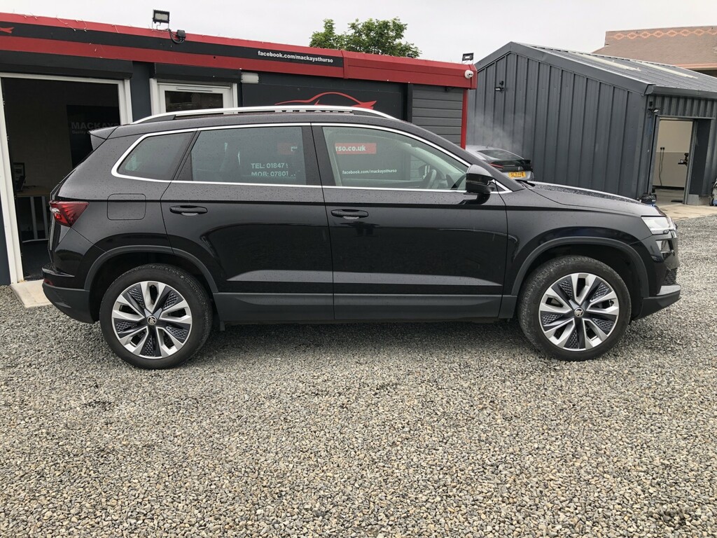 Skoda Karoq Suv 1.5 Tsi Act Se L 2023 VU23MKV Black #3