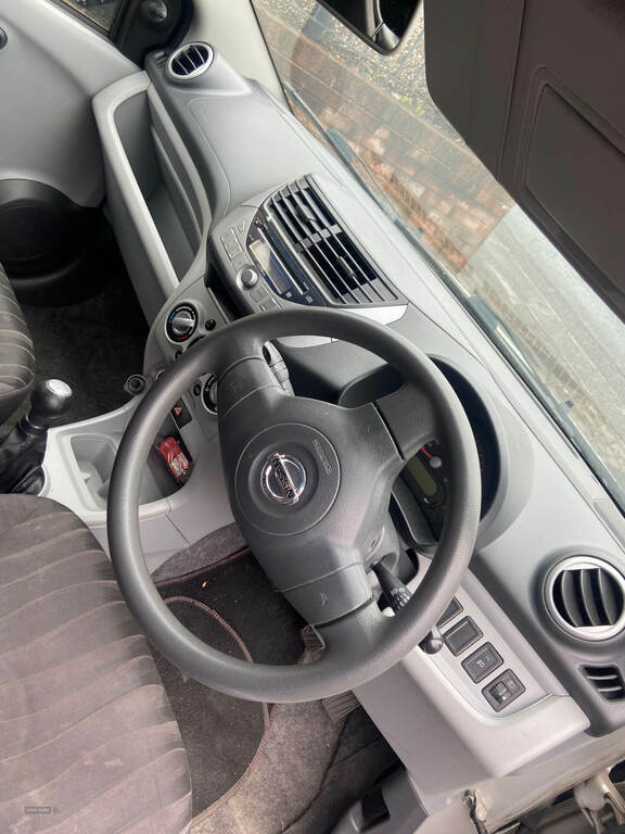 Nissan Pixo 1.0 N-tec Silver #5