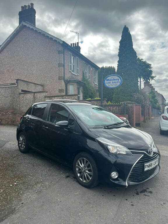 Toyota Yaris 1.4 D-4d Icon Black #2