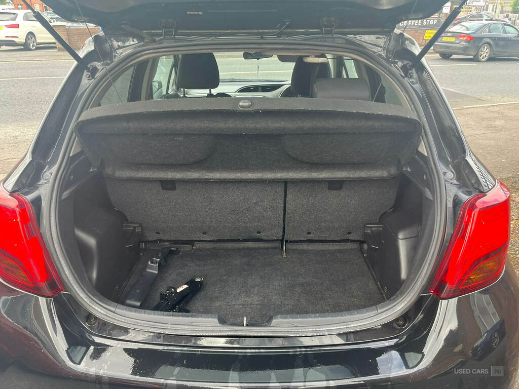 Toyota Yaris 1.4 D-4d Icon Black #5