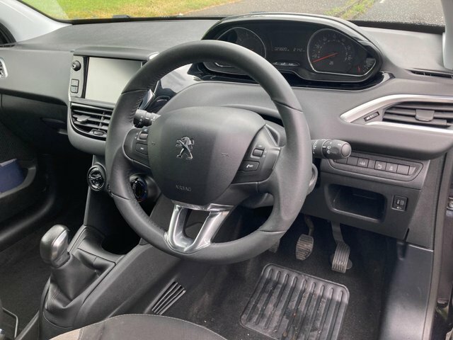 Peugeot 208 1.6L Feline Silver #14