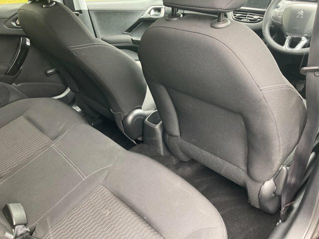 Peugeot 208 1.6L Feline Silver #11