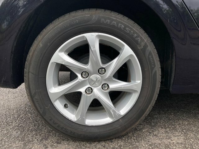 Peugeot 208 1.6L Feline Silver #10