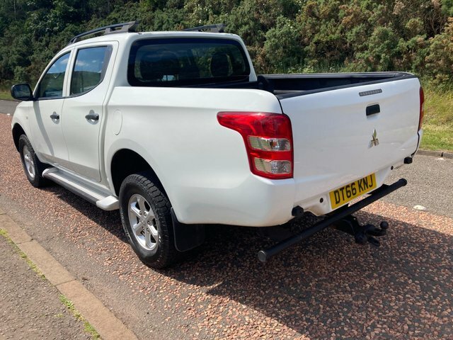 Mitsubishi L200 2017 2.4 Di-d Dc 4Life 4Wd Euro 6 Ss White #5
