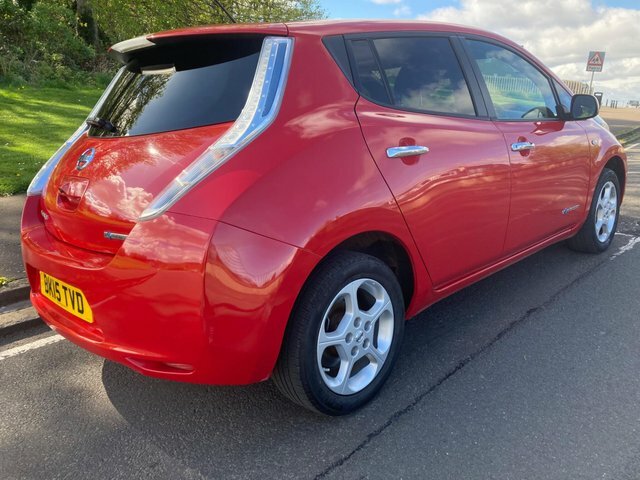 Nissan Leaf 2015 24Kwh Acenta Red #3