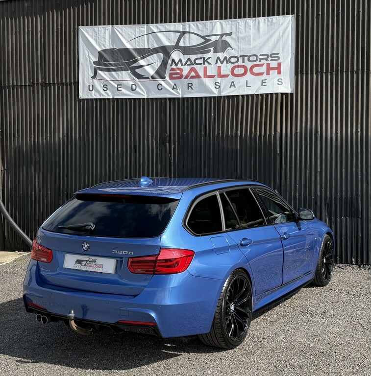 BMW 3 Series Estate 2.0 320D M Sport Touring 2017 JC04WAT Blue #5
