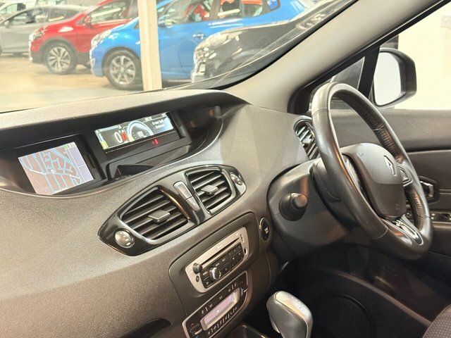 Renault Scenic 1.5 Dynamique Tomtom Energy Dci Ss 110 Bhp Red #16