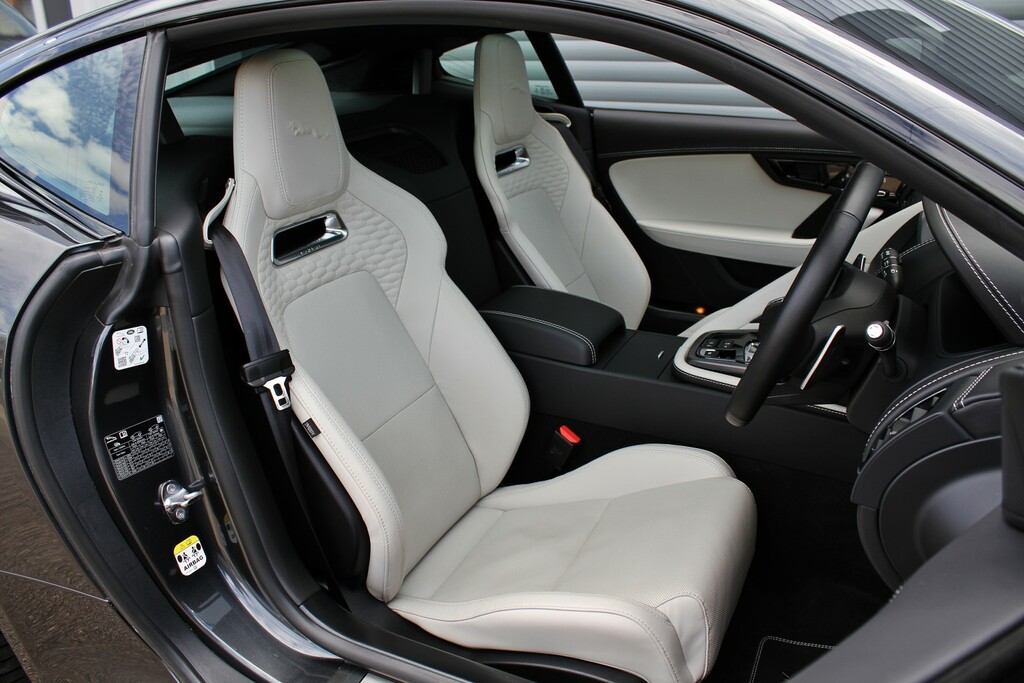 Jaguar F-Type Coupe 5.0 V8 75 P450 Awd 2023 Grey #3
