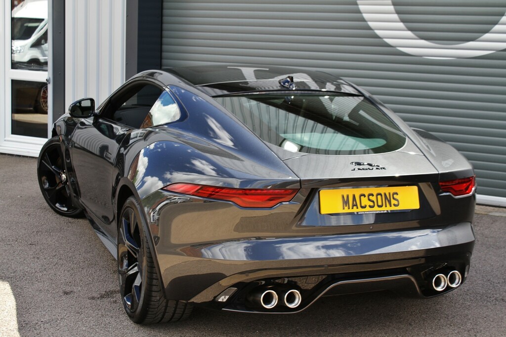 Jaguar F-Type 2.0 P300 R-dynamic Black Black #24