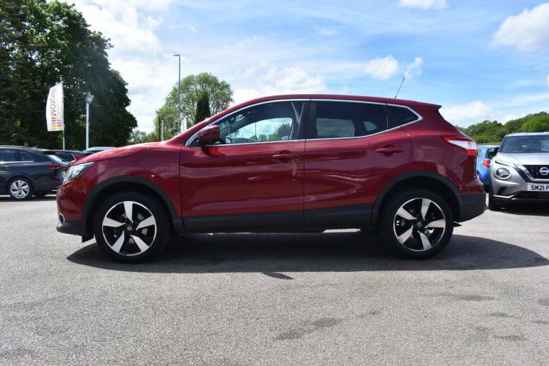 Nissan Qashqai 1.2 Dig-t N-tec 2Wd Euro 6 Ss - 2015 65 DA65VHJ Red #4