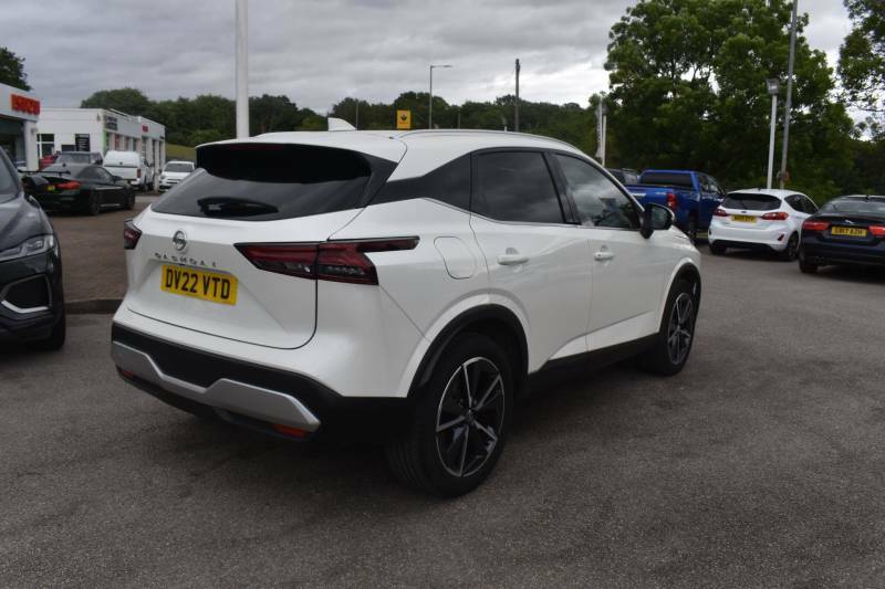 Nissan Qashqai 1.3 Dig-t Mhev Tekna Euro 6 Ss - 2022 22 DV22VTD White #4