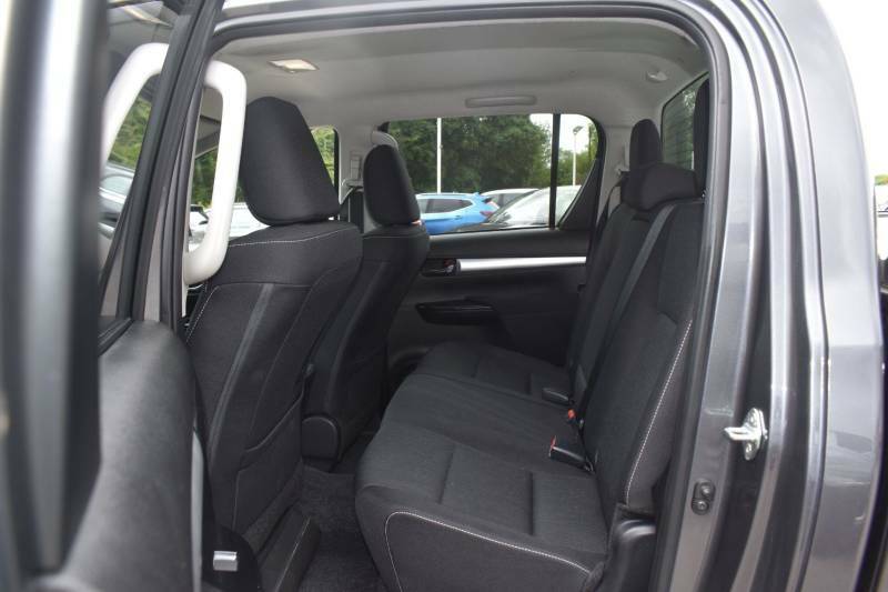 Toyota HILUX 2.4 D-4d Icon 4Wd Euro 6 Ss Grey #5