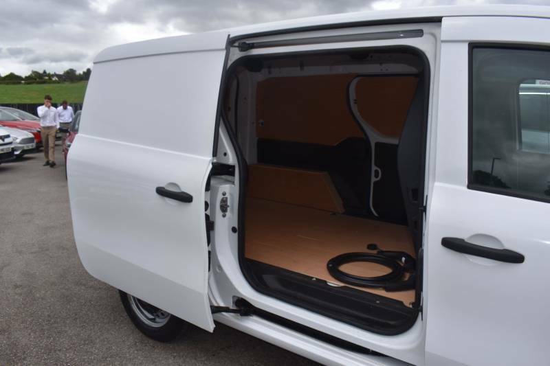 Renault Kangoo E-tech Ml19 45Kwh Start Mwb 6Dr White #2