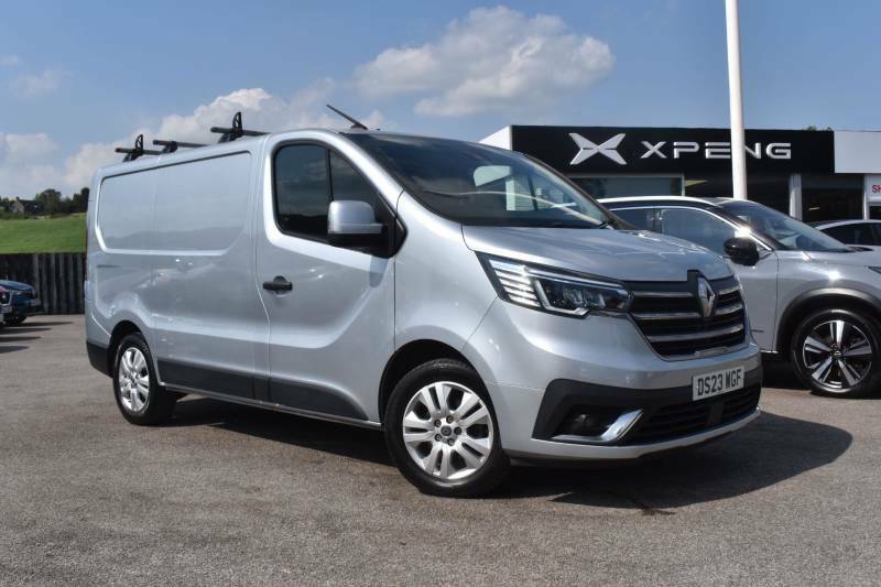 Renault Trafic 2.0 Dci Blue Ll30 Sport L2 H1 Euro 6 Ss Grey