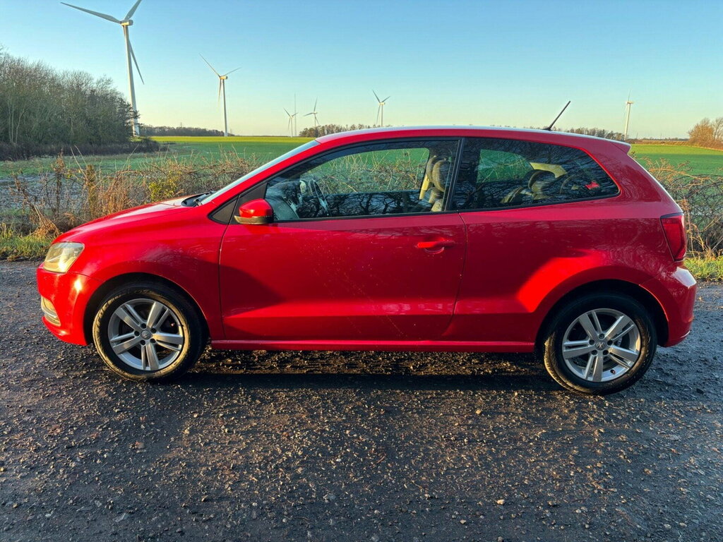 Volkswagen Polo Match Red #4