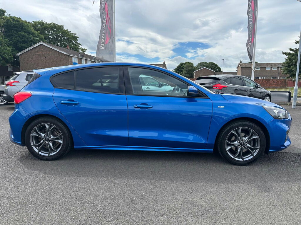 Ford Focus Focus Hatchback DT69PVZ Blue #3