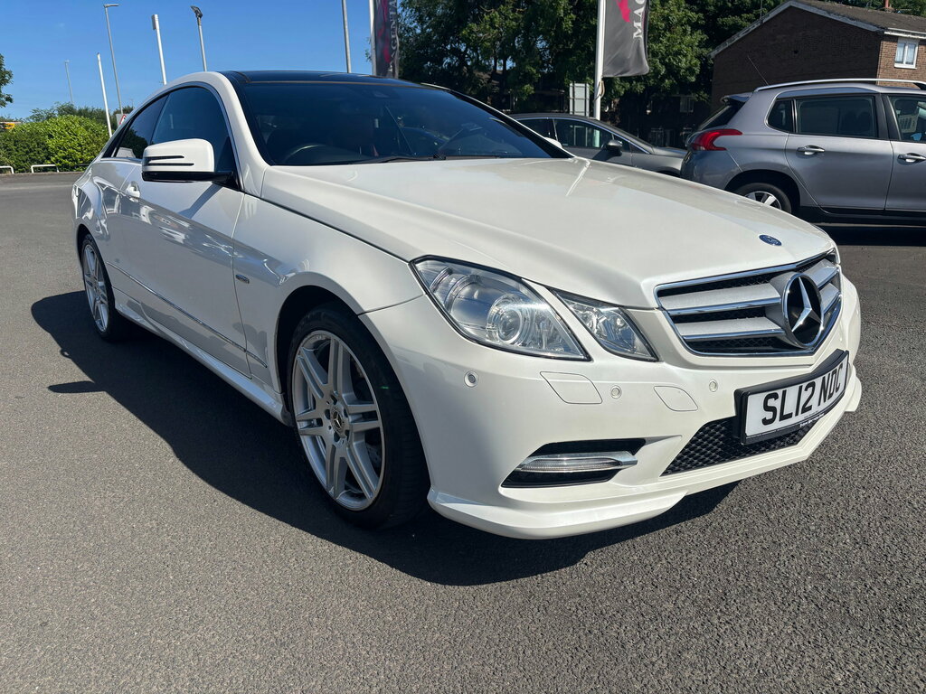 Mercedes-Benz E Class E Class Saloon White #3