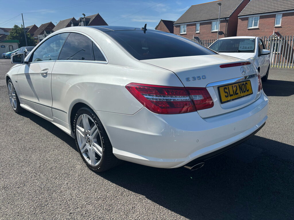 Mercedes-Benz E Class E Class Saloon White #4