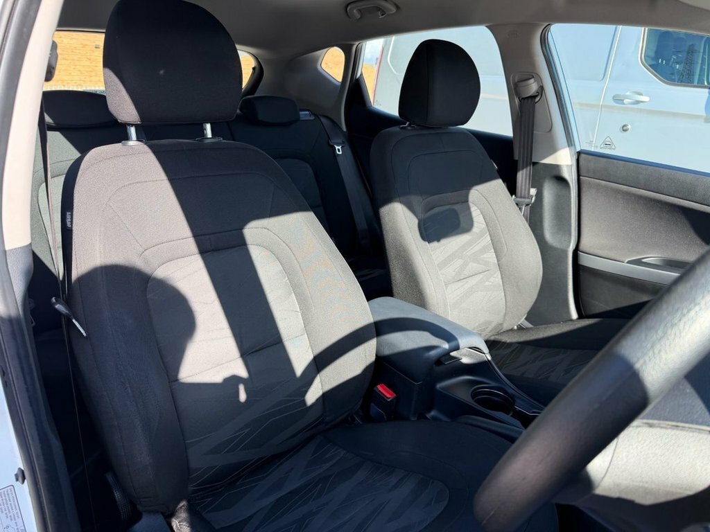 Kia Ceed 1.4L 1 White #6