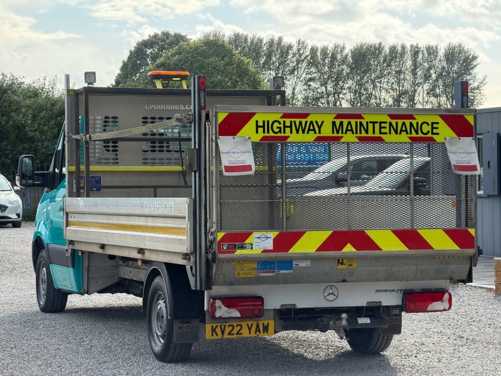 Mercedes-Benz Sprinter 2L Progressive KV22YAW Blue #4