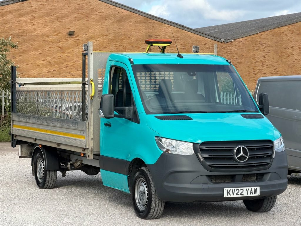 Mercedes-Benz Sprinter 2L Progressive KV22YAW Blue