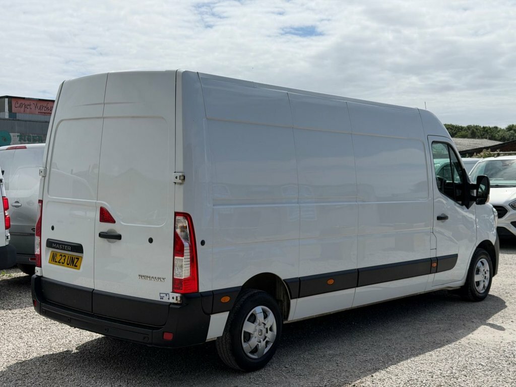 Renault Master 2.3L Business White #6