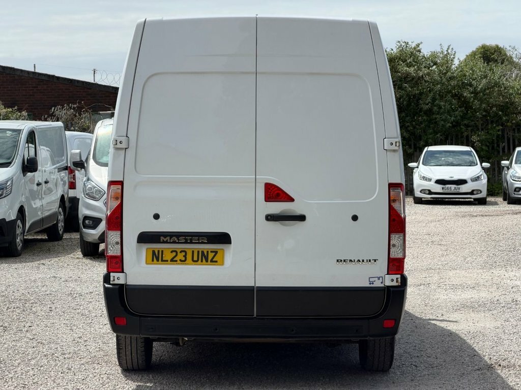Renault Master Lm35dci 135 Business Medium Roof Van White #9