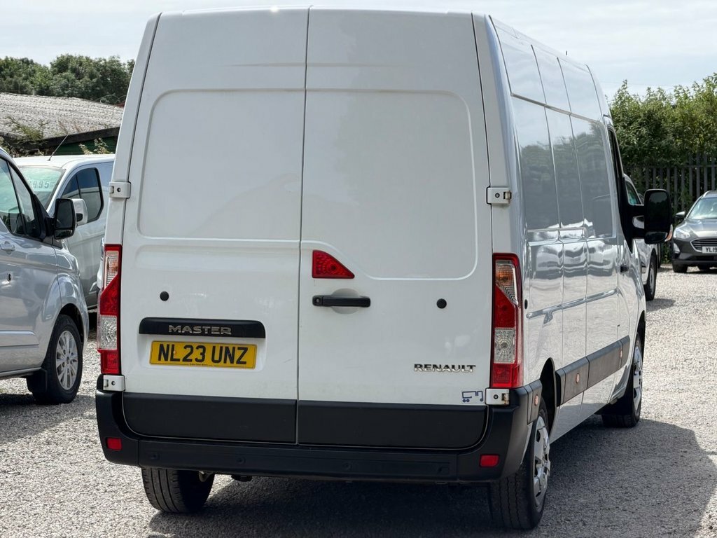 Renault Master Lm35dci 135 Business Medium Roof Van White #10