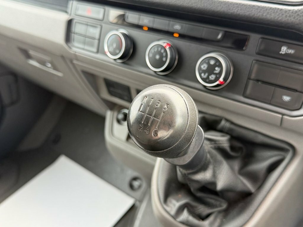 Volkswagen Crafter 2L 2.0 Tdi Cr35 Trendline Panel Van Man White #33